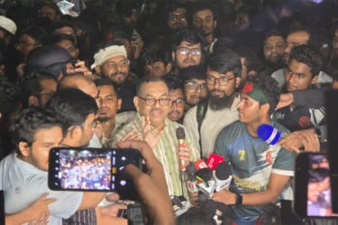 প্রকৌশল শিক্ষার্থীদের ওপর হামলার ঘটনায় দুঃখ প্রকাশ করলেন ডিএমপি কমিশনার