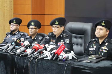 ‘এই মুহূর্তে ভোটের প্রস্তুতি হলো আইনশৃঙ্খলা পরিস্থিতির উন্নতি করা’