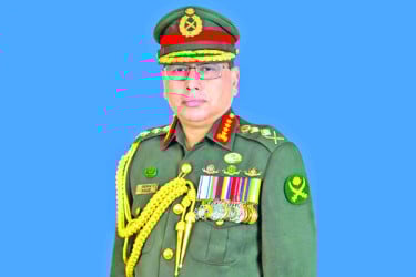 চীন সফর শেষে ফিরলেন সেনাপ্রধান