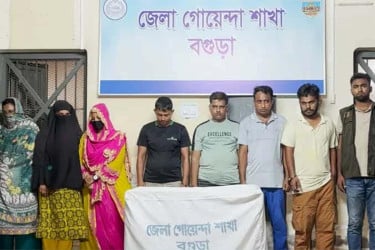 বগুড়ায় হানি ট্র্যাপ চক্রের ৭ সদস্য গ্রেপ্তার
