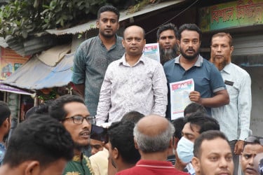 বালিয়াকান্দিতে বিএনপির লিফলেট বিতরণ