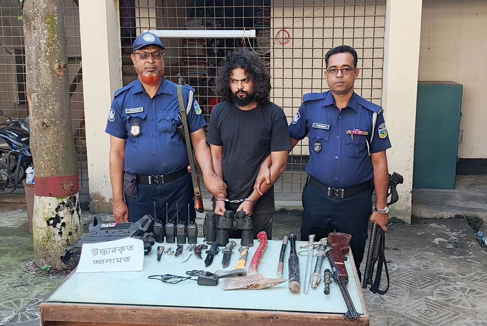 জামালপুরে অস্ত্রসহ যুবক গ্রেফতার