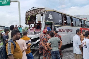 ঢাকা-ভাঙ্গা এক্সপ্রেসওয়েতে ৪ বাসের সংঘর্ষ, আহত ২৫
