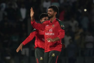 নেদারল্যান্ডসকে হেসেখেলে হারাল টাইগাররা