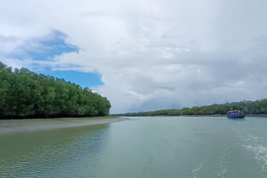 মুক্তিপণের টাকা পরিশোধ করে বাড়ি ফিরেছে অপহৃত সাত জেলে