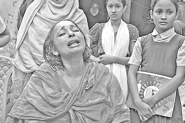 বাবা ঠিকই বাড়ি ফিরলেন দেখা হলো না সোহাগীর