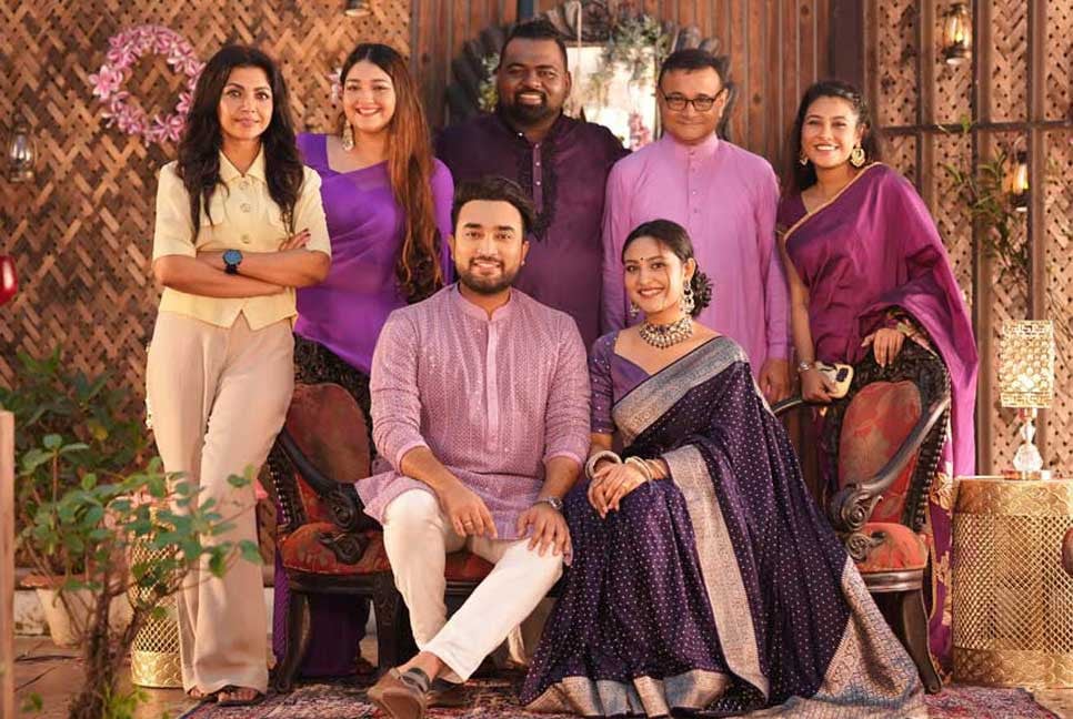 দাম্পত্য জীবনের টানাপোড়েনের গল্প ‘সহযাত্রী’