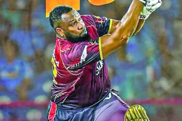 ১৪ হাজারের ক্লাবে কাইরন পোলার্ড