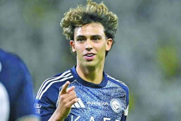 জোয়াও ফেলিক্সের অভিষেকেই হ্যাটট্রিক