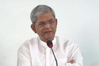 নাশকতা ও হত্যাচেষ্টার মামলায় অব্যাহতি পেলেন মির্জা ফখরুল