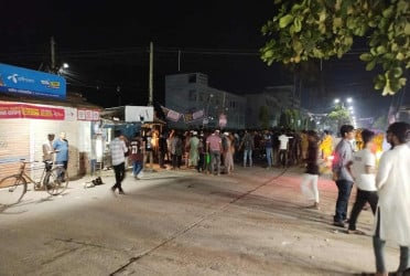 বাকৃবির শিক্ষার্থীদের আন্দোলনে বহিরাগতদের হামলার অভিযোগ