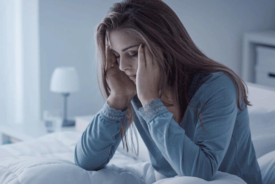 শরীরে ঘুমের ঘাটতি জানান দেয় যেসব লক্ষণ