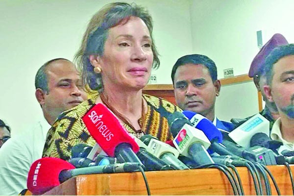 কোনো ব্যক্তি বা দলের পক্ষে নয় যুক্তরাষ্ট্র