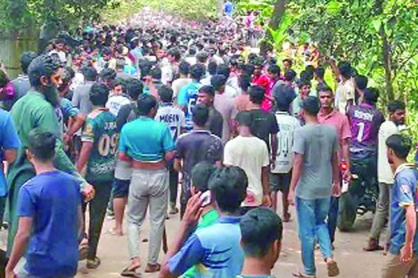 আইসিইউতে দুজন, একজনকে ঢাকায়