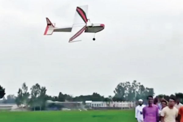 দুই বছর সাধনার পর আকাশে উড়ল বিমান
