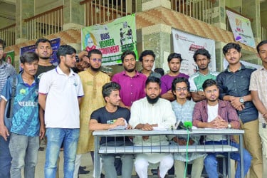দাবি আদায়ে ঢাকা-কুয়াকাটা মহাসড়ক অনির্দিষ্টকালের জন্য বন্ধের হুঁশিয়ারি