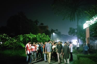 বাকৃবি ও চবিতে হামলার রাতে ঘটনায় শেকৃবিতে বিক্ষোভ মিছিল
