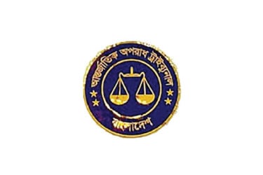 হাত উঁচিয়ে পরিচয় দেওয়ার পরও গুলি করে পুলিশ