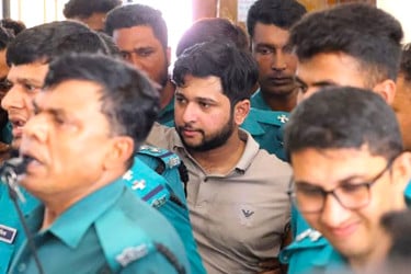 সিআইডি হেফাজতেও উচ্ছৃঙ্খল তৌহিদ আফ্রিদি, তদন্তে গুরুত্ব পাচ্ছে সোশ্যাল মিডিয়ার তথ্য
