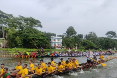 ভাঙ্গায় বিলে নৌকা বাইচ অনুষ্ঠিত