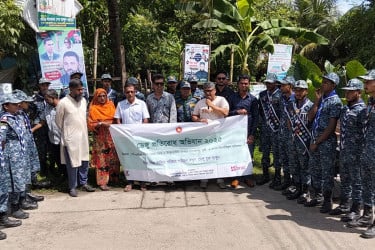 মোংলায় ডেঙ্গু প্রতিরোধে পরিচ্ছন্নতা অভিযান
