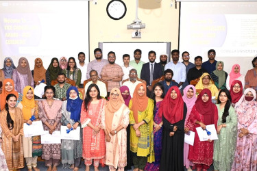 কুবি সেরা ৫৫ জনের অ্যাওয়ার্ডে খুশি শিক্ষার্থী ও অভিভাবকরা