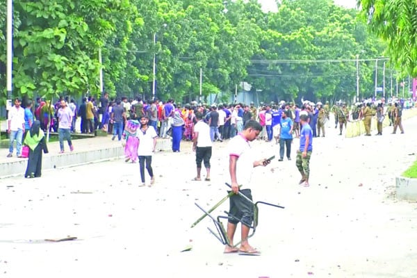 রণক্ষেত্র উত্তরা ইপিজেড, এক শ্রমিক নিহত