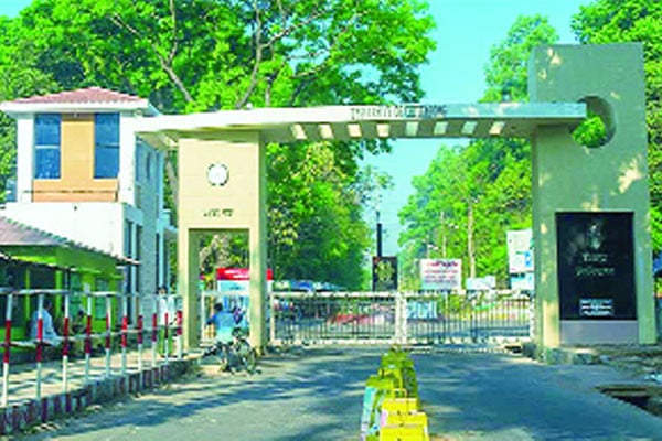 কয়েকটি বিভাগে ক্লাস পরীক্ষা, উপস্থিতি কম