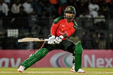 হোয়াইটওয়াশের লক্ষ্যে ব্যাটিংয়ে টাইগাররা, একাদশে ৫ পরিবর্তন
