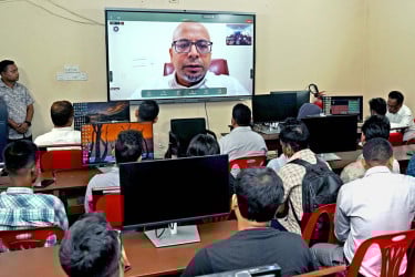 এক লাখ শিক্ষার্থীকে ডিজিটাল স্কিলস প্রশিক্ষণ দেবে সরকার