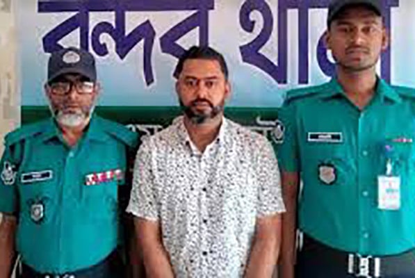 পুলিশ সদস্যকে কুপিয়ে জখম, ছাত্রলীগ নেতা গ্রেফতার