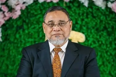 প্রবাসীদের ভোটার কার্যক্রম দেখতে কানাডা যাচ্ছেন সিইসি