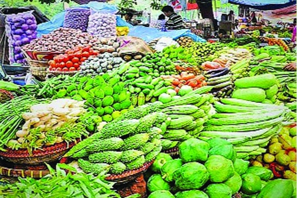 অস্থির নিত্যপণ্যের বাজার ক্রেতাদের নাভিশ্বাস
