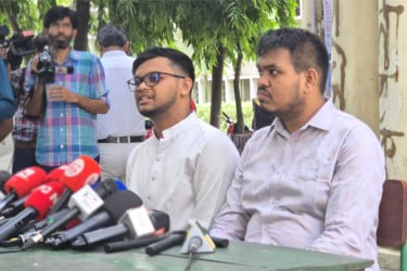 ডাকসুতে জিএস পদে বাকেরকে সমর্থন দিয়ে সরে দাঁড়ালেন মাহিন