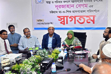 ডাক্তারদের কোনো দল থাকতে পারে না: উপদেষ্টা