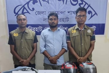 লালমনিরহাটে ছিনতাইকারী গ্রেফতার, মালামাল উদ্ধার