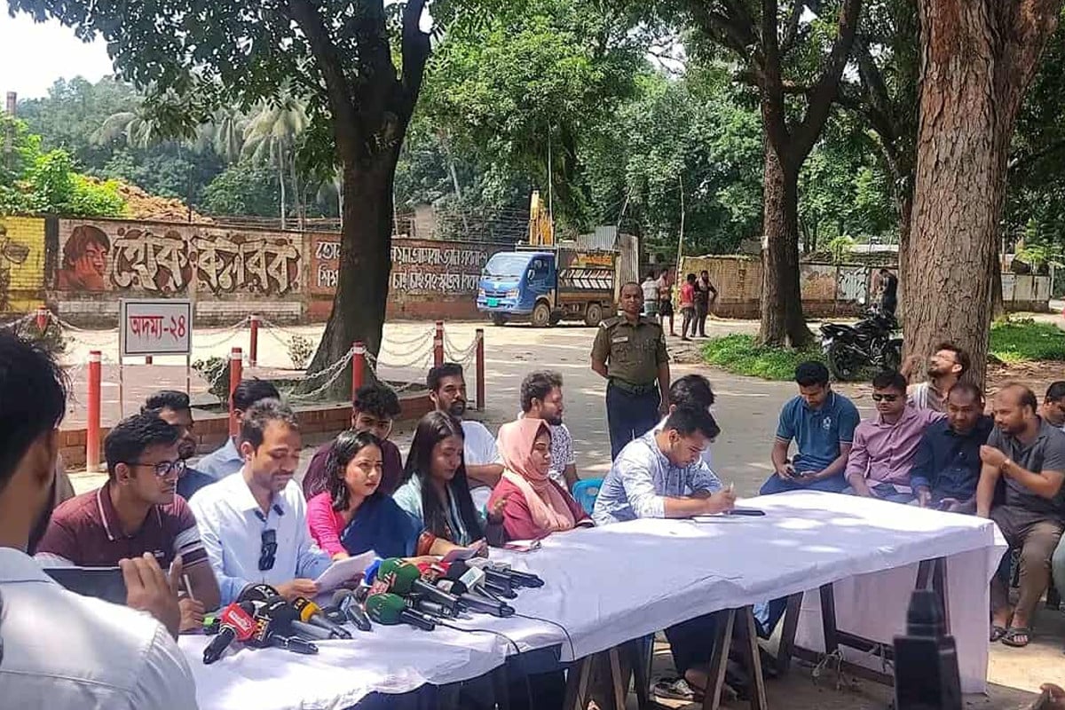 জাকসুতে ৮ দফা ইশতেহার ঘোষণা ছাত্রদল সমর্থিত প্যানেলের