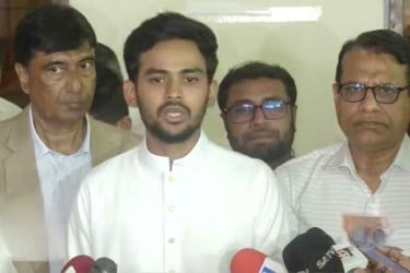 মামা-চাচা ছাড়া যারা নিয়োগ পেয়েছেন, তারা দেশের সম্পদ : উপদেষ্টা আসিফ