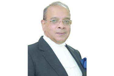 আমাদের সব বিভেদের ওপরে উঠতে হবে