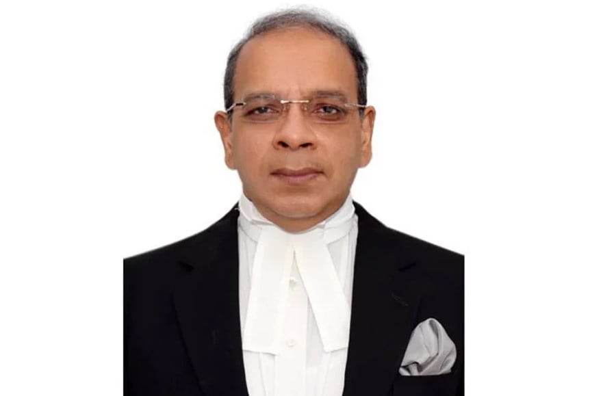 আমাদের সব বিভেদের ওপরে উঠতে হবে