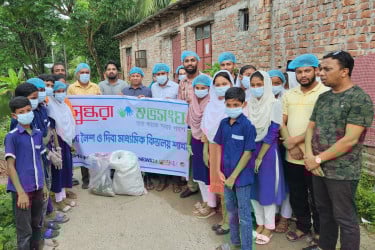 ভোলা নৈশ ও দিবা মাধ্যমিক বিদ্যালয়ে বসুন্ধরা শুভসংঘের পরিচ্ছন্নতা অভিযান