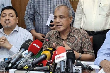 ৩৩ হাজার মণ্ডপে হবে দুর্গাপূজা, কোনো নিরাপত্তা ঝুঁকি নেই : স্বরাষ্ট্র উপদেষ্টা