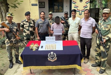 ভারত-বাংলাদেশ সীমান্তের কাছে ৫ কোটি রুপির স্বর্ণ জব্দ