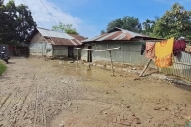 বন্যার পানি নামলেও দুর্ভোগে খাগড়াছড়ির অনেক পরিবার