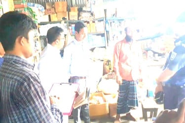 সারের দাম বেশি নেওয়ায় ভ্রাম্যমাণ আদালতে ডিলারের দণ্ড