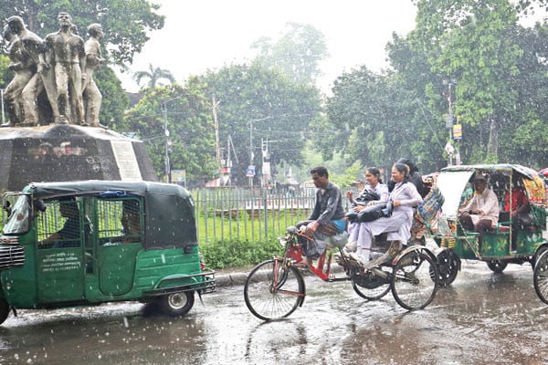 নগরজুড়ে স্বস্তির বৃষ্টি