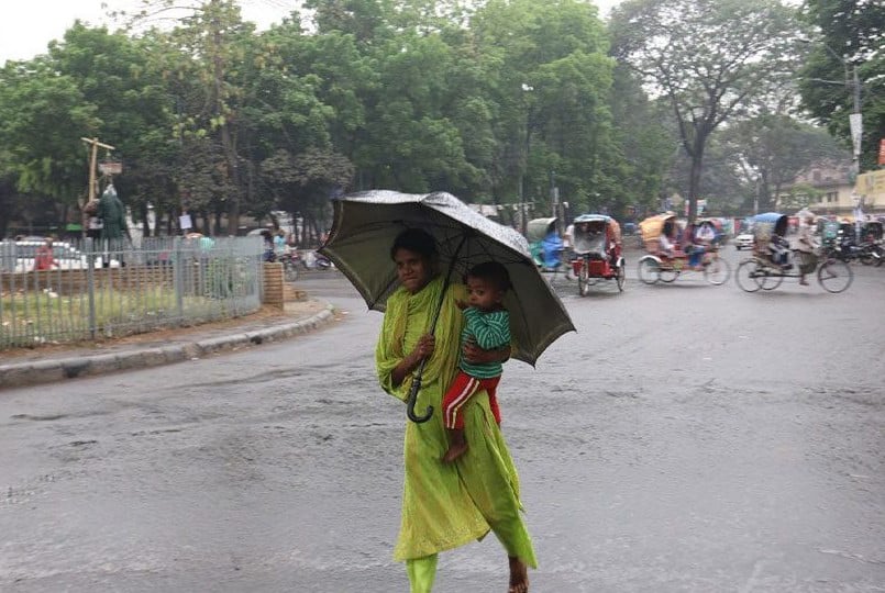 ঢাকায় হালকা বৃষ্টি হতে পারে আজ