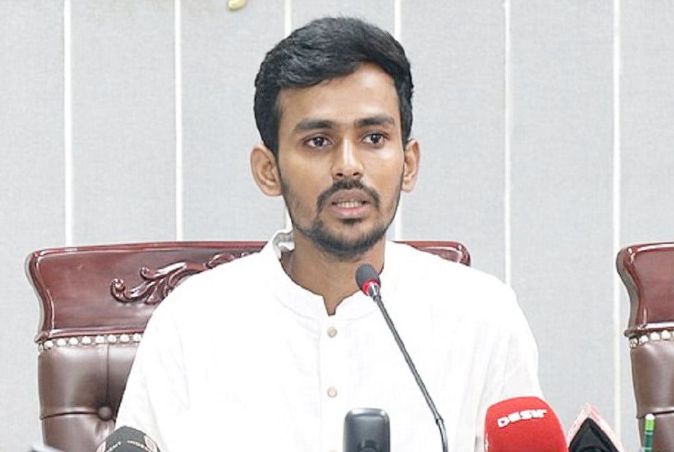 সফলভাবে ডাকসু নির্বাচন সম্পন্নের প্রত্যাশা উপদেষ্টা আসিফ মাহমুদের