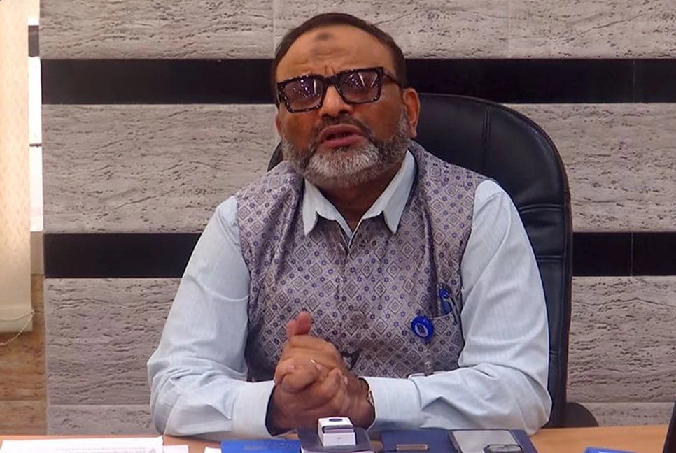 অনিয়মের অভিযোগ পাওয়ার সঙ্গে সঙ্গেই ব্যবস্থা নেওয়া হচ্ছে : ঢাবি উপাচার্য