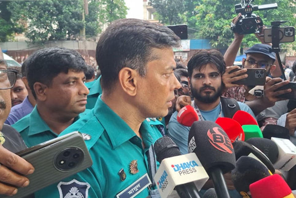 উৎসবমুখর ও শান্তিপূর্ণ পরিবেশে চলছে ডাকসু নির্বাচন : ডিসি মাসুদ